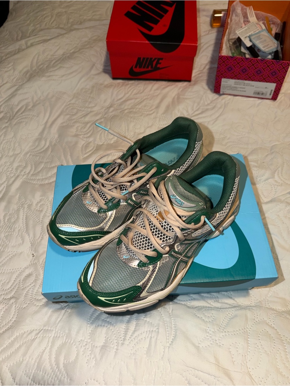 ASICS On the Cloud Green and cream men’s sneakers size 7.5